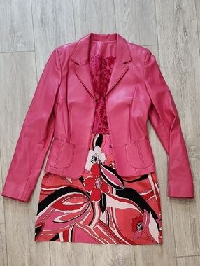 90s Vintage Anne Carson Pink Coral Abstract Floral Mini Skirt | Mod Print Resort